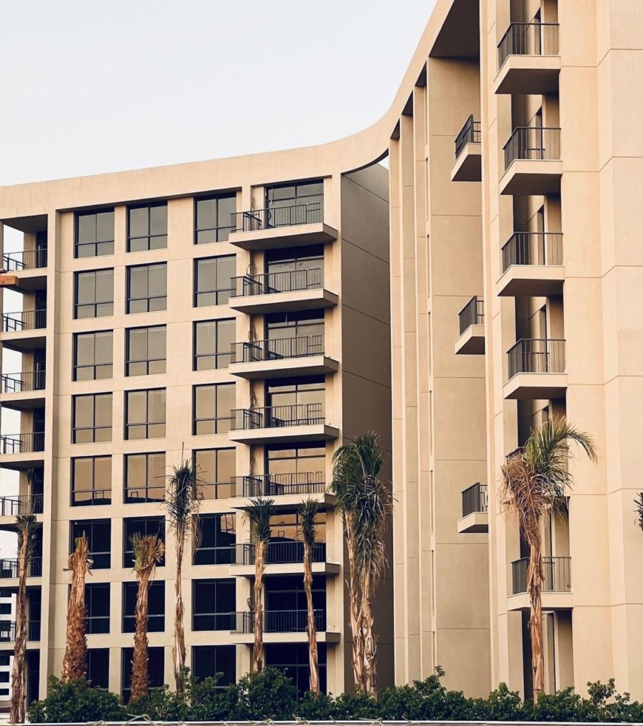 بسعر الريسيل شقه متشطبه بالتكيفات للبيع بسعر لقطه وجاهزه للمعاينه الفوري